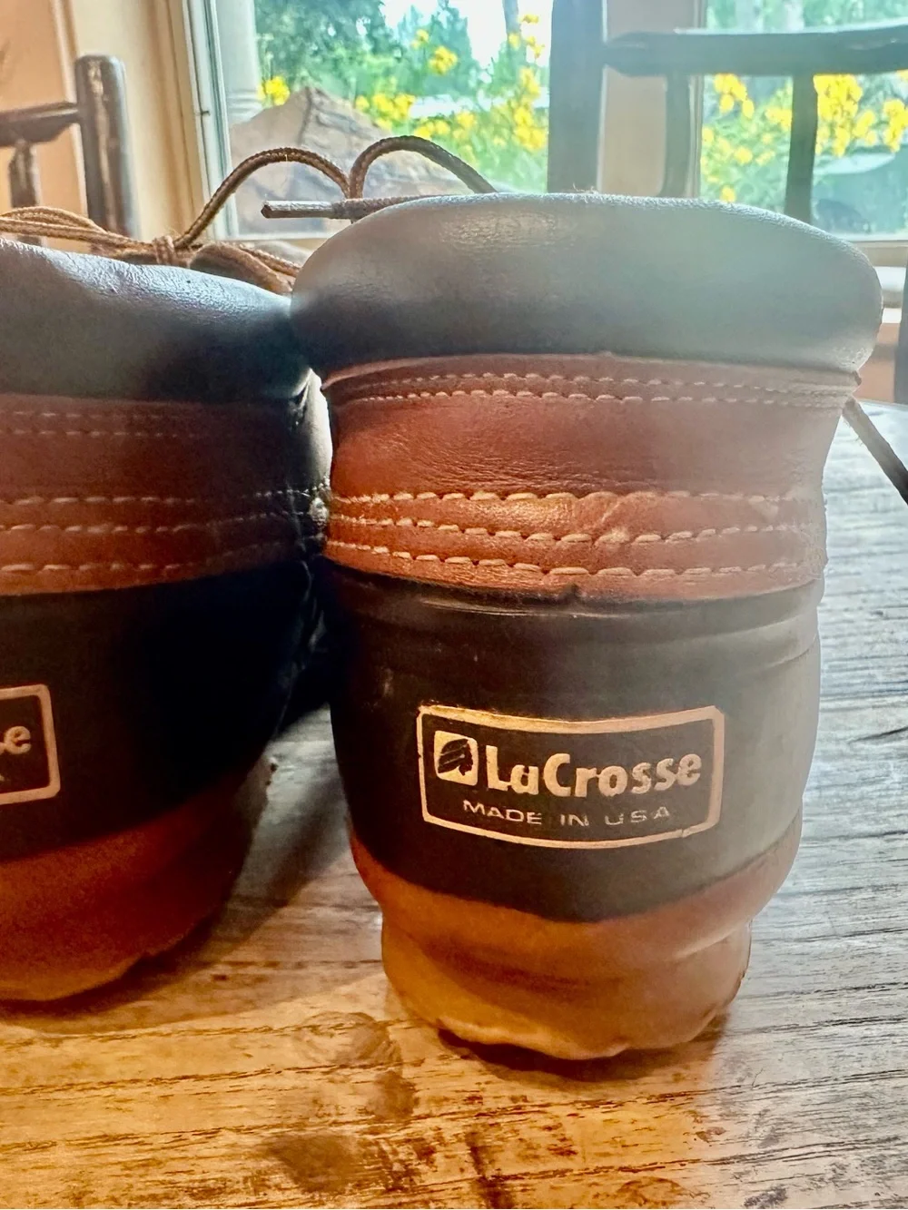 🦆Vintage  Preppy La Crosse Duck shoe size 7